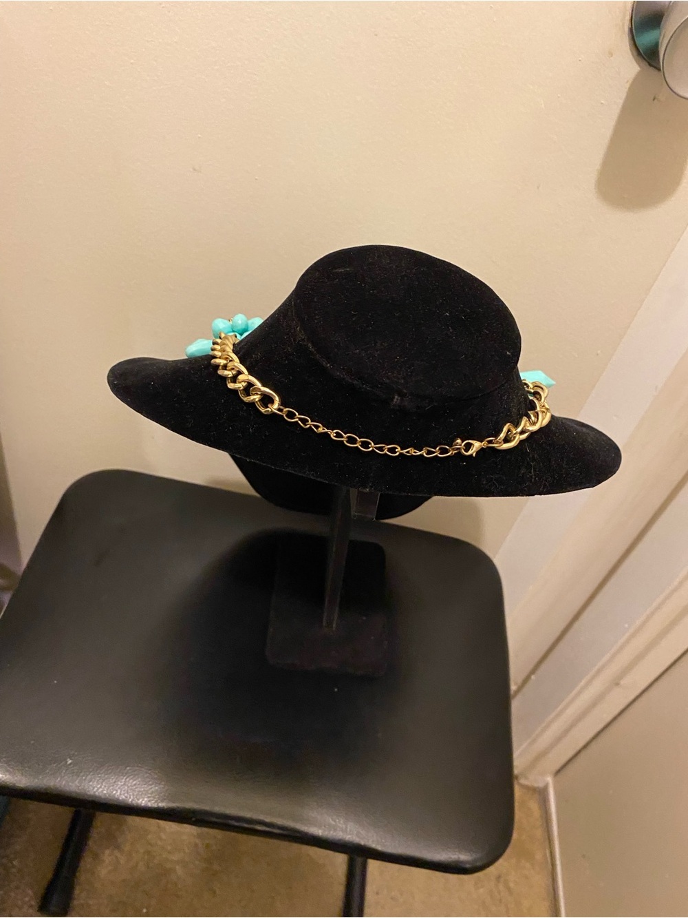 Turquoise Floral Statement Necklace - Women Jewelry - Picture 3 of 3